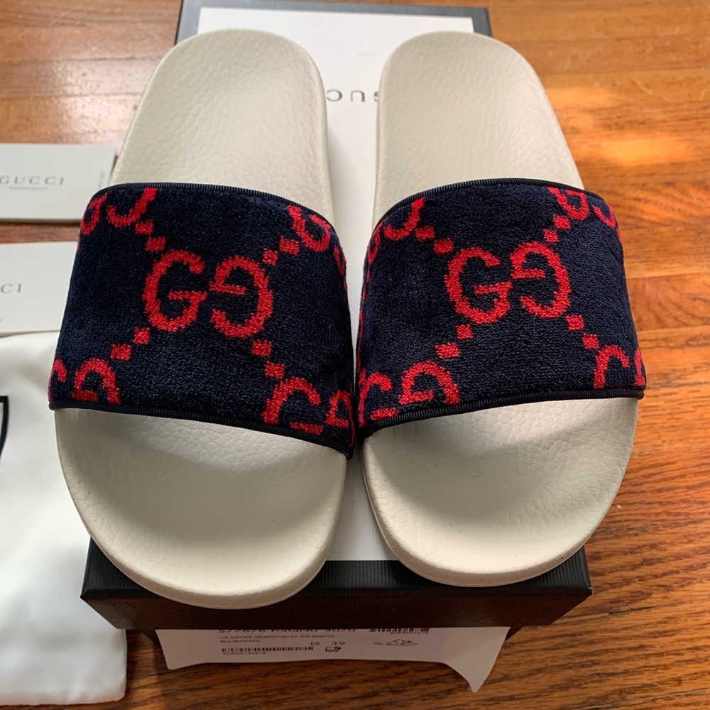 Authentic Women’s Gucci Slides Size 39 NWT